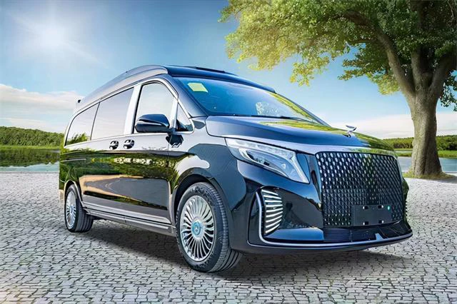 V260L modified commercial vehicle Everest