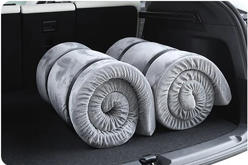 Tesla Model Y camping mattress is easy to store Tesla Model Y camping mattress is easy to store