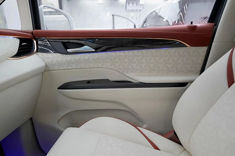 Modification of Buick GL8 avenir side wall ambient light