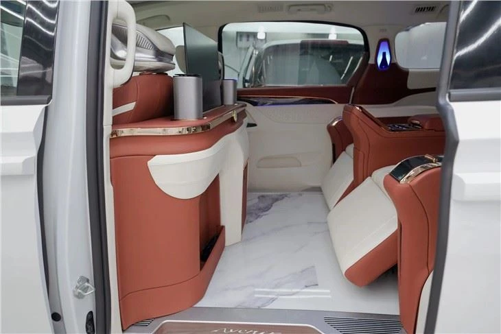 Buick GL8 avenir luxury partition wall modification