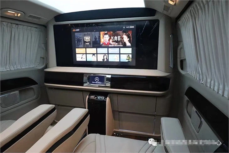 Luxuriöse Volltrennwand mit Hubfernseher für Mercedes-Benz V-Klassen-Modifikation