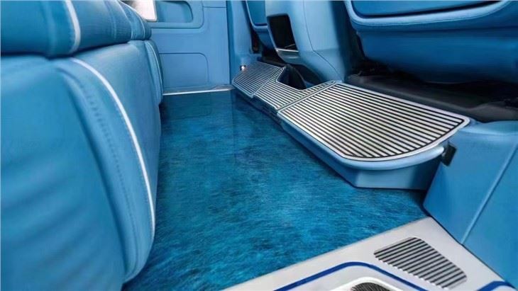 Neue Auto-Pedale in der mittleren Reihe für Mercedes V-Klasse W447 V260 VITO-Pedale