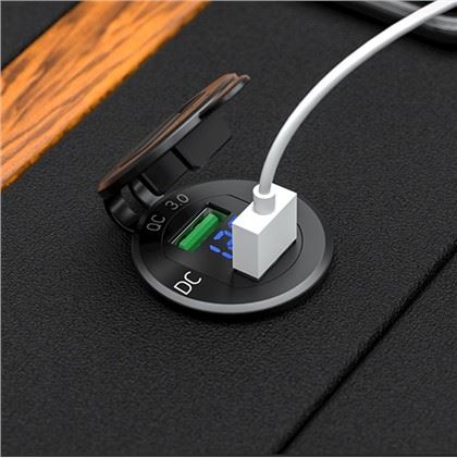 Tragbares Auto USB für unterwegs