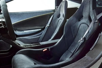 Aus welchen Materialien bestehen Autositze?