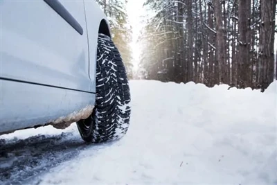 Dinge, die beim Fahren im Winter beachtet werden müssen
